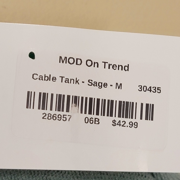 NWT Hem & Thread | Sage Green Cropped Cable Knit Cami Sweater Tank Size Medium - Picture 4 of 7